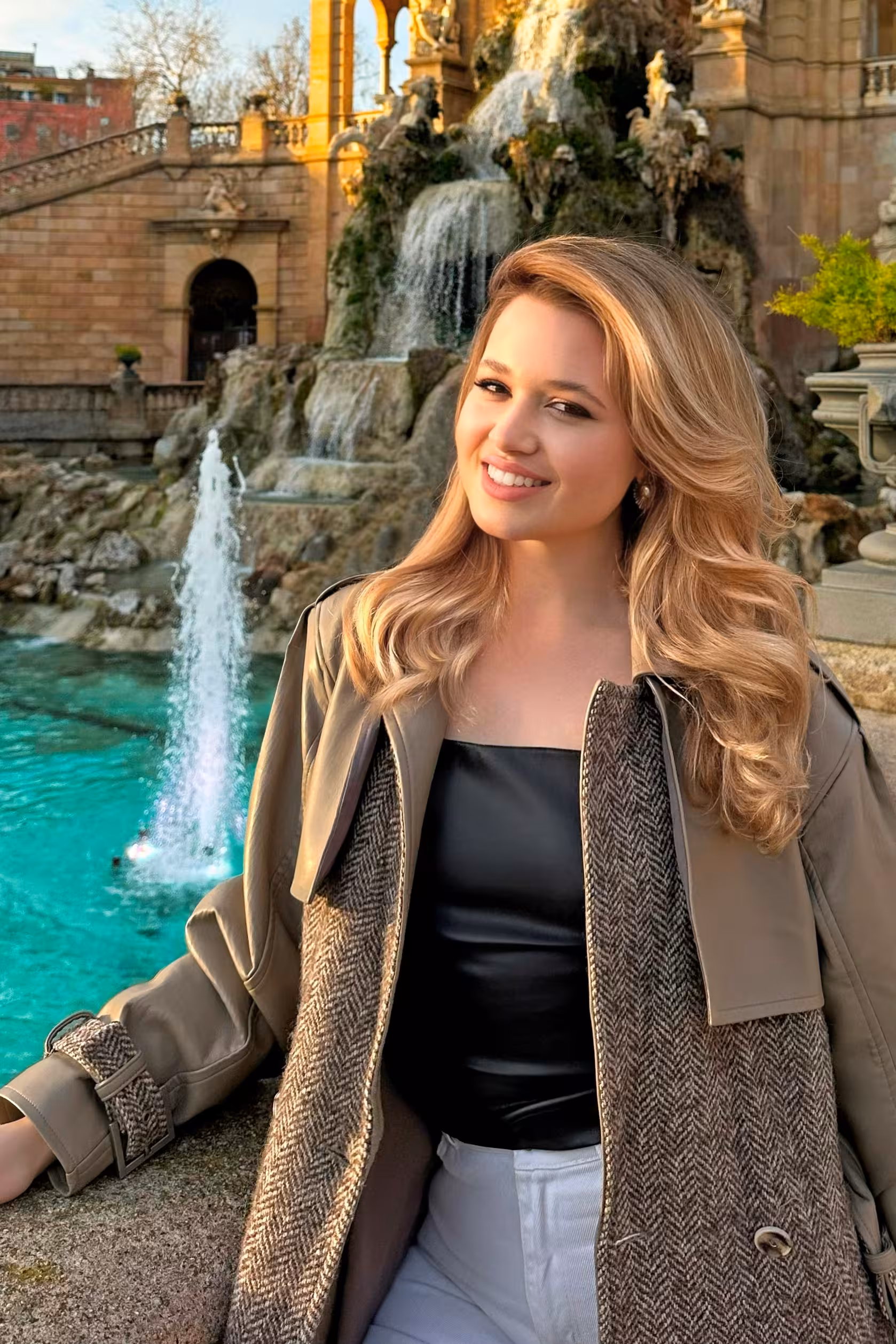 Saber M&aacute;s Sobre Ella