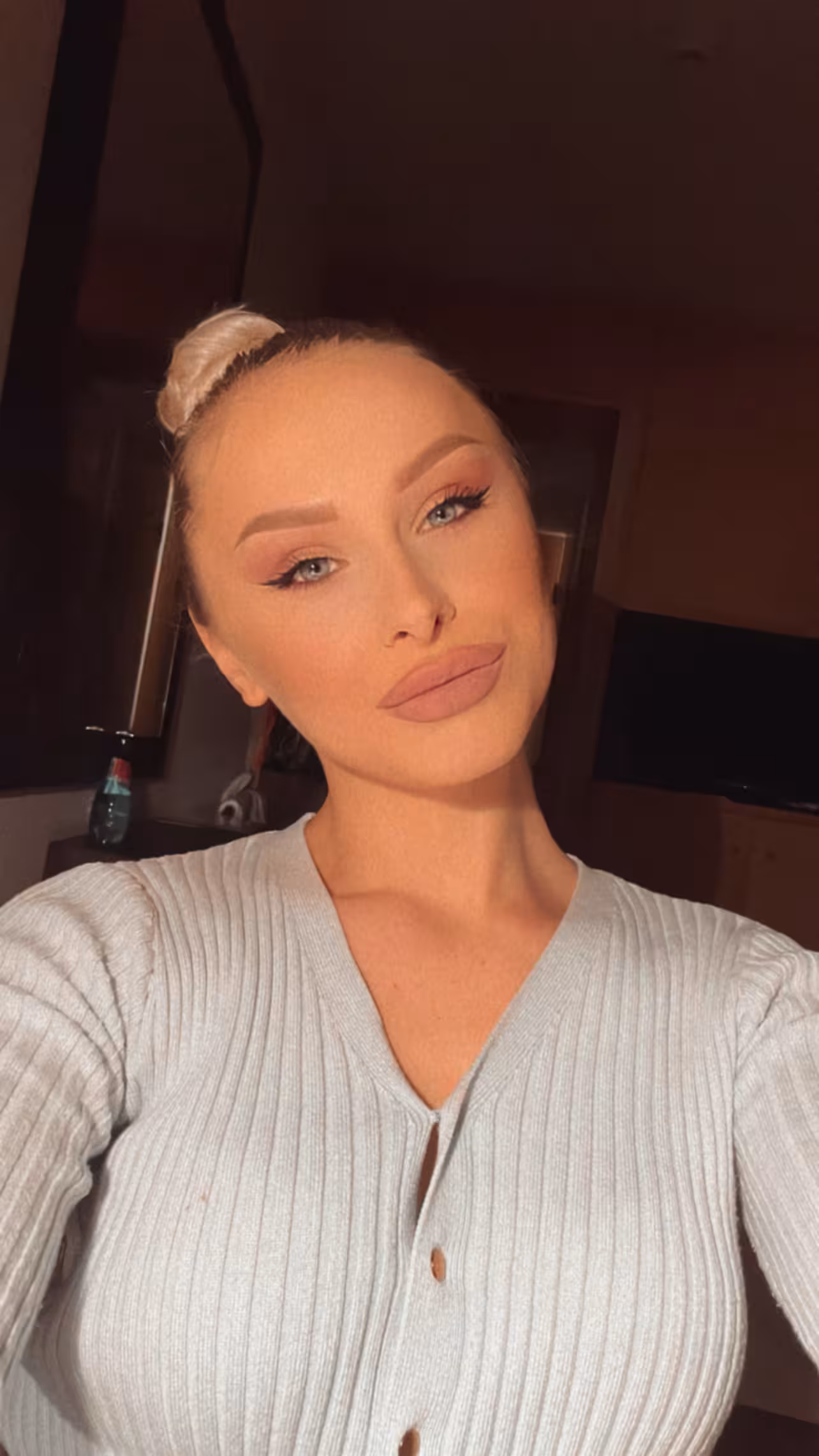 Saber M&aacute;s Sobre Ella