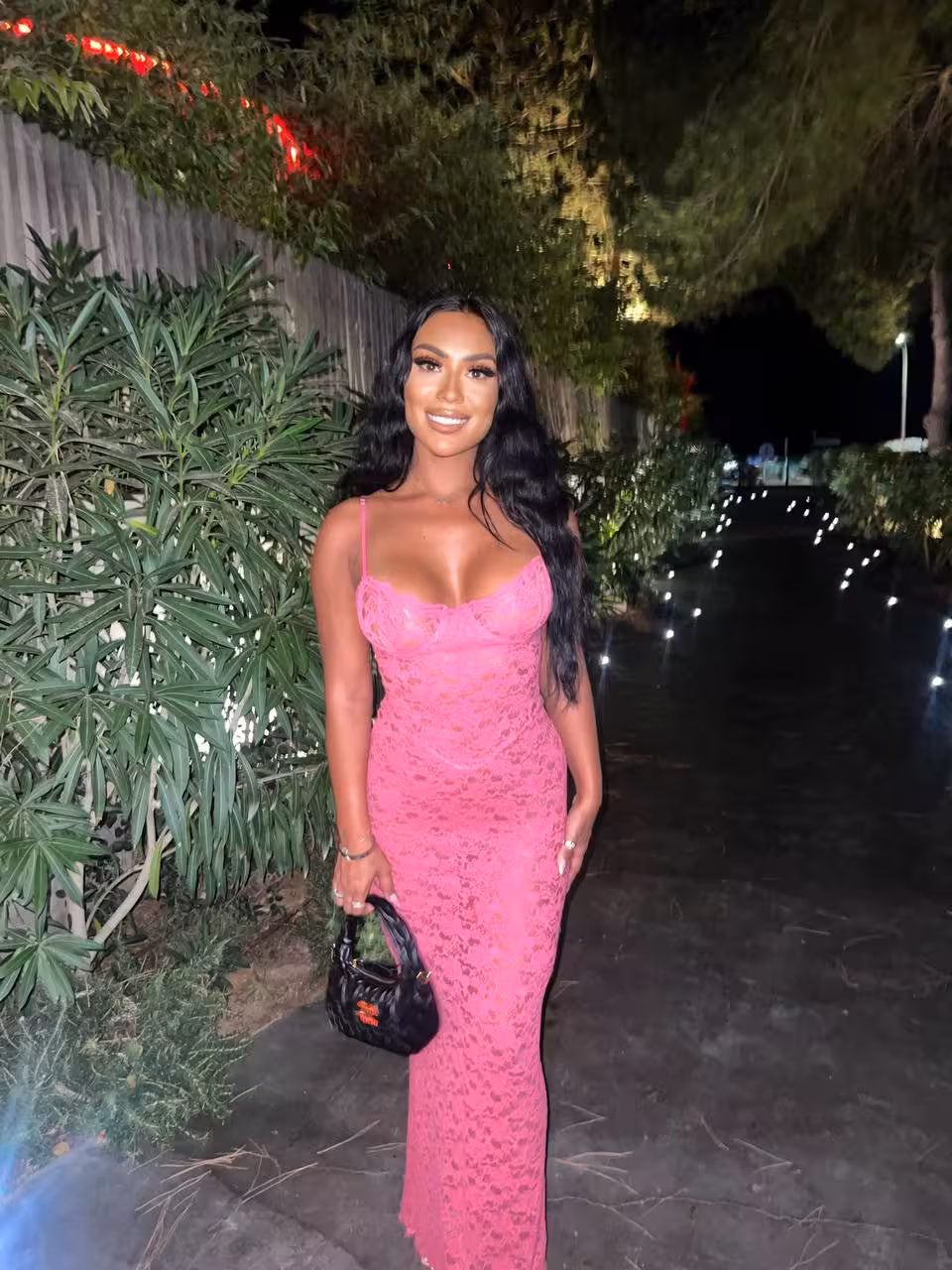 Saber M&aacute;s Sobre Ella