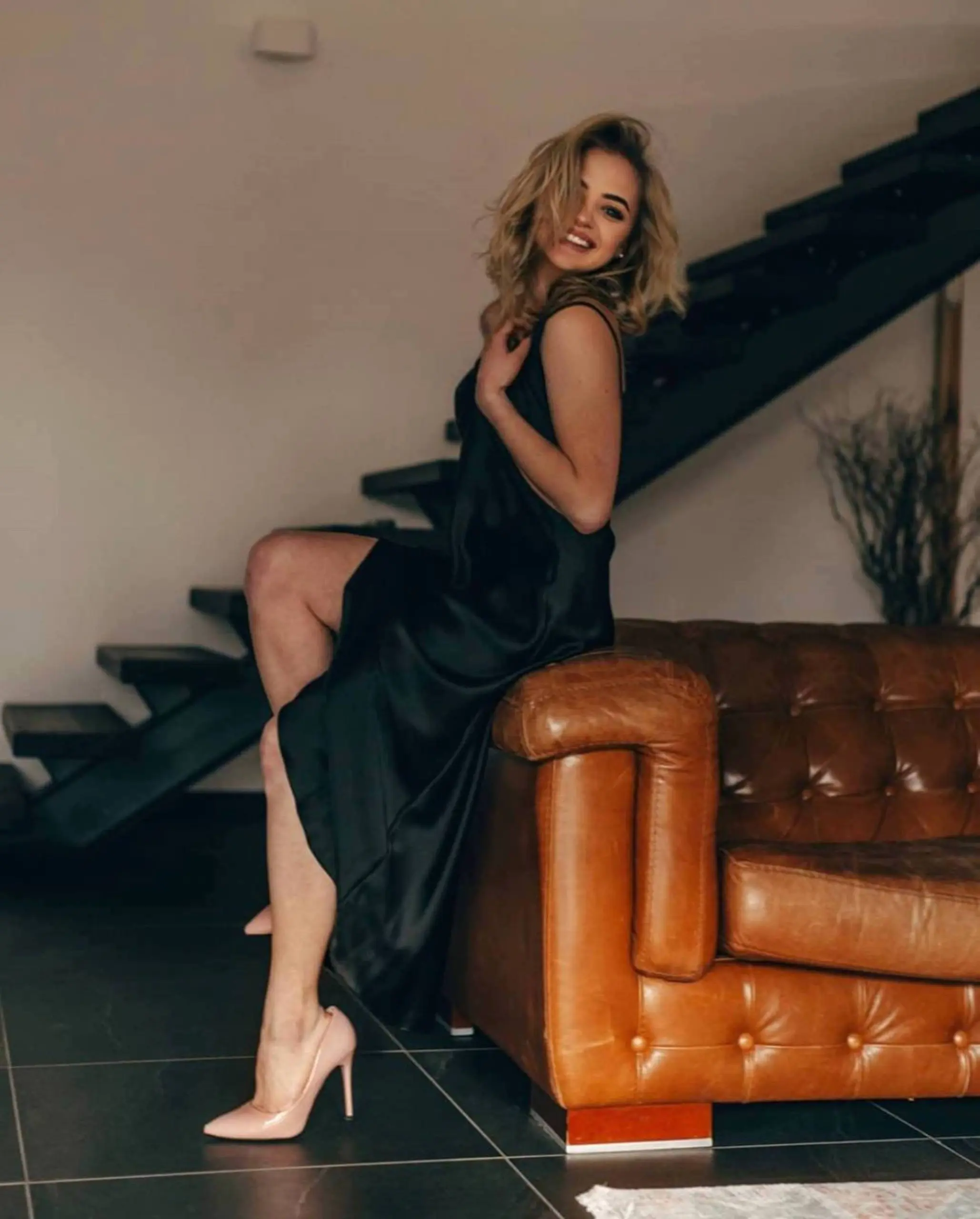 Saber M&aacute;s Sobre Ella